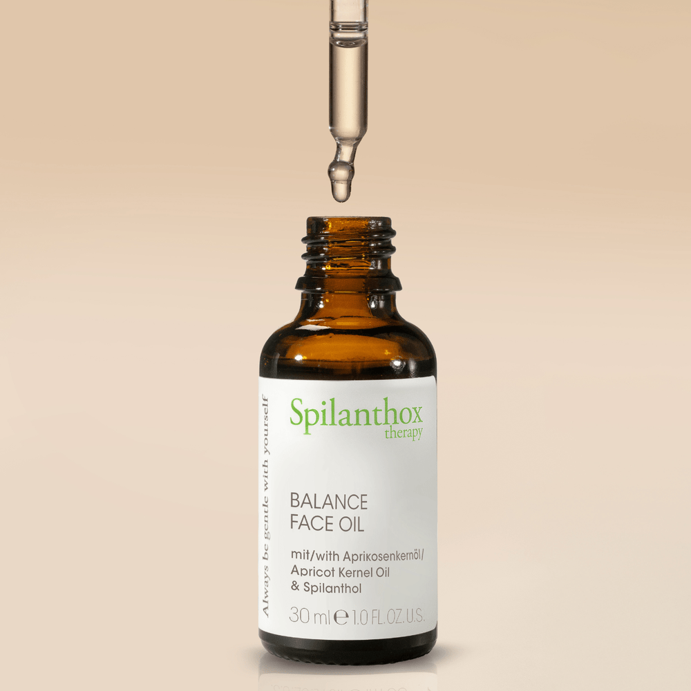 Balance Face Oil göffnet beiger Hintergund (Farbverlauf)